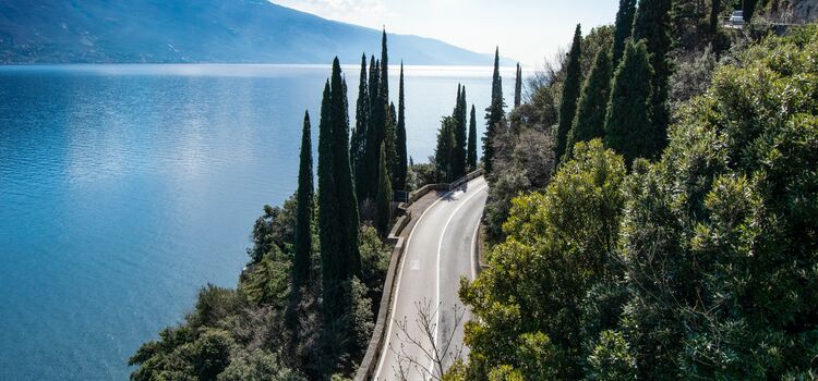 Relax sul Lago di Garda tra spiagge, terme e natura | M.C.M. GROUP DI MILESI MASSIMO & C SNC